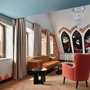 Hotel apartamentowy Radisson Red Gdansk, Wyspa Spichrzow, Gdańsk